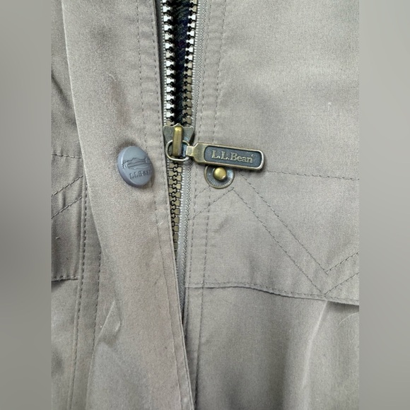 L.L. Bean VTG Wool Lined Waterproof Hooded Trench Coat Womens Medium Petite - Picture 4 of 14